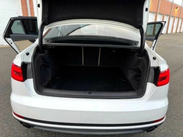 Белый Ауди А4, объемом двигателя 2 л и пробегом 35 тыс. км за 16500 $, фото 16 на Automoto.ua