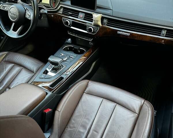 Ауді А4 2018 у Києві на Automoto.ua Білий Ауді А4, об'ємом двигуна 1.98 л та пробігом 96 тис. км за 19999 $, фото 13 на Automoto.ua