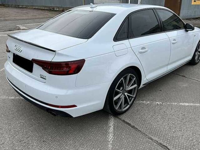 Білий Ауді А4, об'ємом двигуна 2 л та пробігом 65 тис. км за 15400 $, фото 2 на Automoto.ua