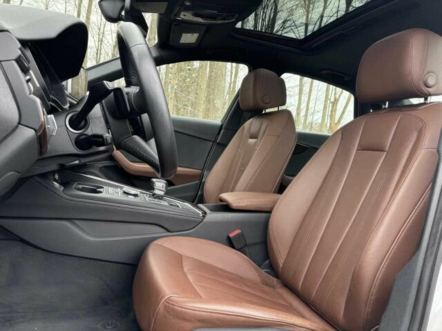 Білий Ауді А4, об'ємом двигуна 2 л та пробігом 30 тис. км за 12000 $, фото 11 на Automoto.ua