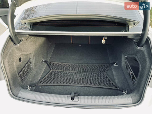 Білий Ауді А4, об'ємом двигуна 1.98 л та пробігом 89 тис. км за 23500 $, фото 12 на Automoto.ua