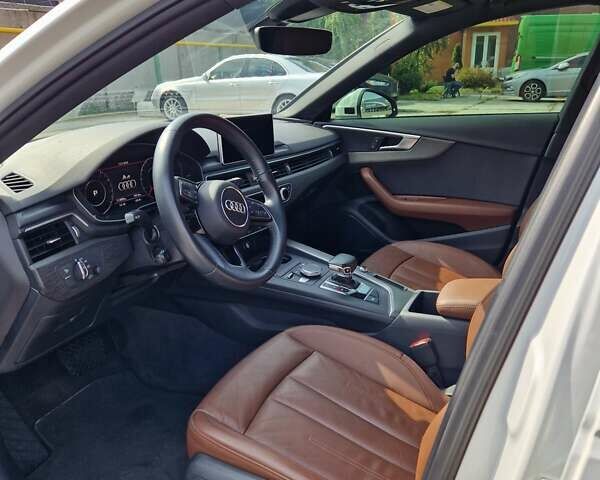 Белый Ауди А4, объемом двигателя 1.98 л и пробегом 114 тыс. км за 23000 $, фото 6 на Automoto.ua