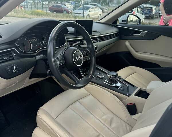 Білий Ауді А4, об'ємом двигуна 2 л та пробігом 75 тис. км за 22000 $, фото 7 на Automoto.ua