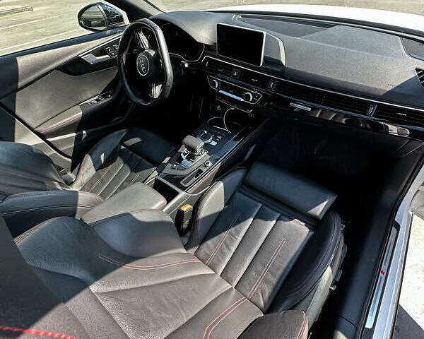 Ауди А4 2018 в Львове на Automoto.ua Белый Ауди А4, объемом двигателя 1.98 л и пробегом 106 тыс. км за 23500 $, фото 12 на Automoto.ua