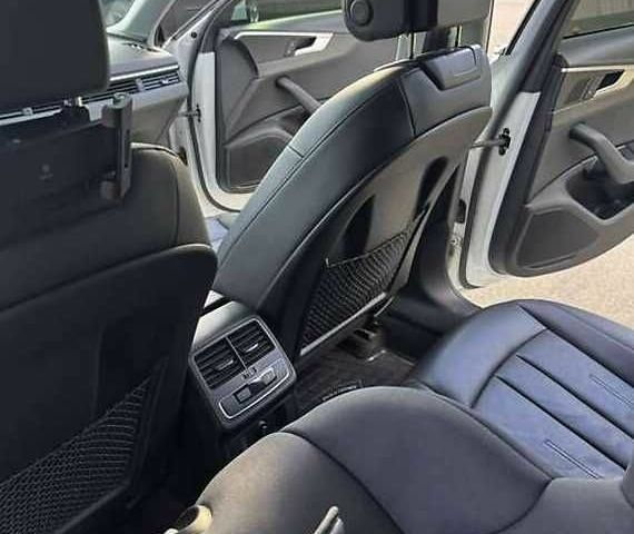 Білий Ауді А4, об'ємом двигуна 2 л та пробігом 100 тис. км за 18000 $, фото 13 на Automoto.ua