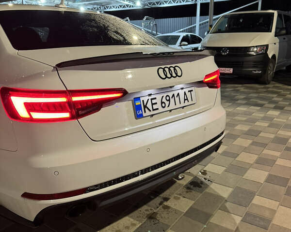 Белый Ауди А4, объемом двигателя 1.98 л и пробегом 155 тыс. км за 19800 $, фото 4 на Automoto.ua