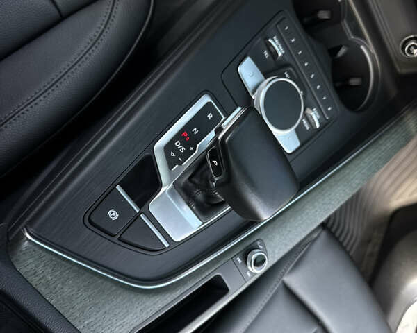 Белый Ауди А4, объемом двигателя 2 л и пробегом 127 тыс. км за 21850 $, фото 65 на Automoto.ua