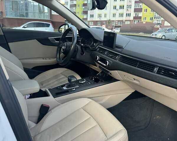 Білий Ауді А4, об'ємом двигуна 2 л та пробігом 75 тис. км за 22000 $, фото 5 на Automoto.ua