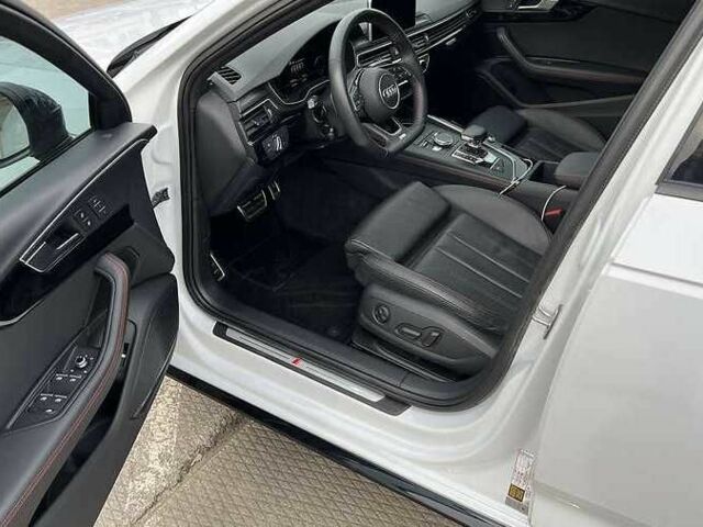 Білий Ауді А4, об'ємом двигуна 2 л та пробігом 65 тис. км за 15400 $, фото 3 на Automoto.ua
