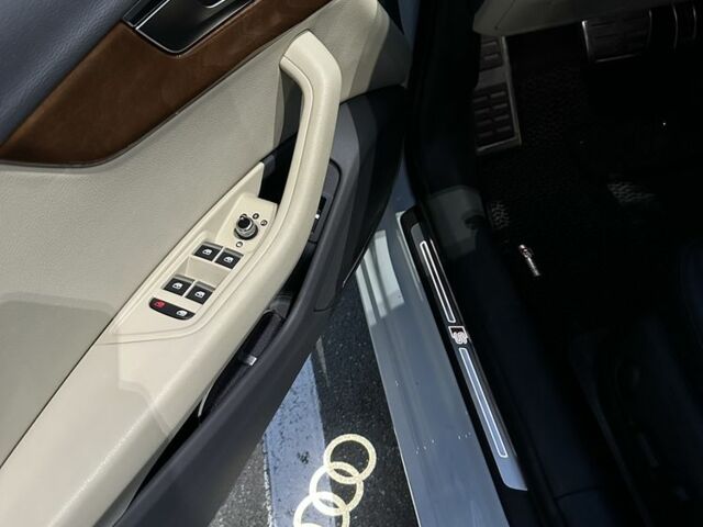 Ауди А4 2018 в Николаеве на Automoto.ua Белый Ауди А4, объемом двигателя 0 л и пробегом 75 тыс. км за 19300 $, фото 4 на Automoto.ua