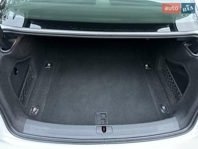 Белый Ауди А4, объемом двигателя 1.98 л и пробегом 72 тыс. км за 20500 $, фото 17 на Automoto.ua