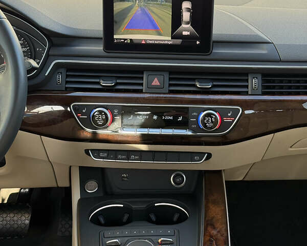 Білий Ауді А4, об'ємом двигуна 2 л та пробігом 42 тис. км за 18000 $, фото 30 на Automoto.ua