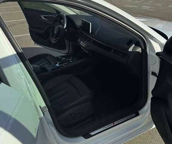 Білий Ауді А4, об'ємом двигуна 2 л та пробігом 100 тис. км за 18000 $, фото 11 на Automoto.ua