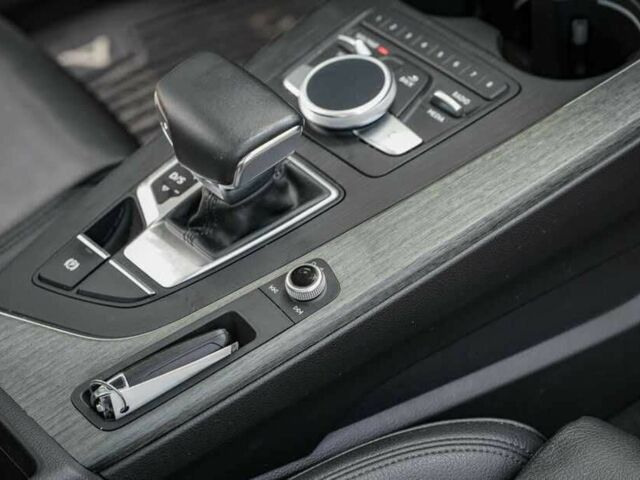 Белый Ауди А4, объемом двигателя 2 л и пробегом 78 тыс. км за 17900 $, фото 8 на Automoto.ua