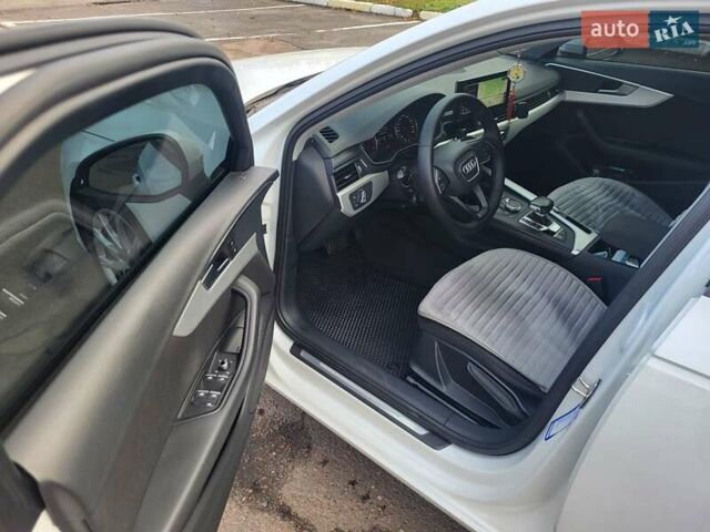 Белый Ауди А4, объемом двигателя 2 л и пробегом 209 тыс. км за 20800 $, фото 4 на Automoto.ua