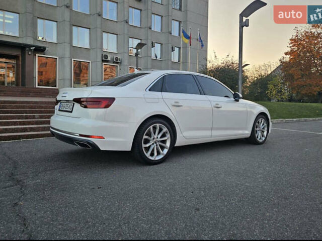 Белый Ауди А4, объемом двигателя 1.98 л и пробегом 119 тыс. км за 20000 $, фото 6 на Automoto.ua