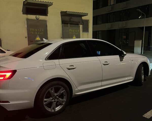 Белый Ауди А4, объемом двигателя 1.98 л и пробегом 103 тыс. км за 19000 $, фото 5 на Automoto.ua