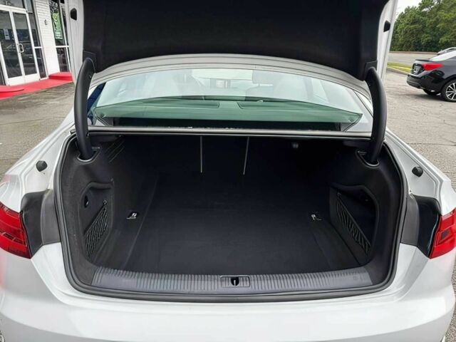 Ауді А4 2018 у Львові на Automoto.ua Білий Ауді А4, об'ємом двигуна 2 л та пробігом 39 тис. км за 12600 $, фото 7 на Automoto.ua