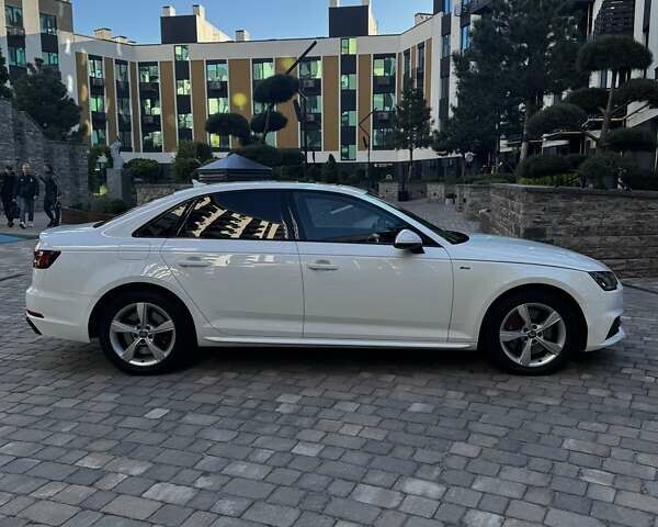 Ауді А4 2018 у Києві на Automoto.ua Білий Ауді А4, об'ємом двигуна 1.98 л та пробігом 96 тис. км за 19999 $, фото 2 на Automoto.ua