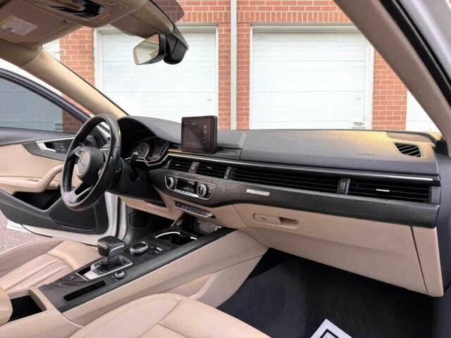 Белый Ауди А4, объемом двигателя 2 л и пробегом 35 тыс. км за 16500 $, фото 11 на Automoto.ua