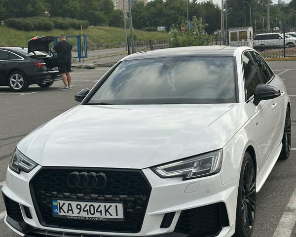 Ауди А4 2018 в Киеве на Automoto.ua Белый Ауди А4, объемом двигателя 2 л и пробегом 170 тыс. км за 19500 $, фото 11 на Automoto.ua