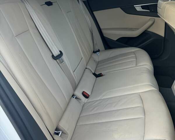 Білий Ауді А4, об'ємом двигуна 2 л та пробігом 75 тис. км за 22000 $, фото 14 на Automoto.ua