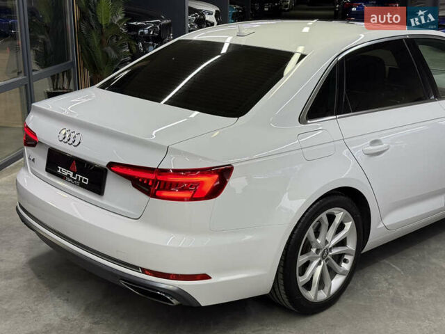 Ауді А4 2018 у Одесі на Automoto.ua Білий Ауді А4, об'ємом двигуна 1.98 л та пробігом 97 тис. км за 18900 $, фото 15 на Automoto.ua