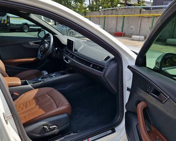 Белый Ауди А4, объемом двигателя 1.98 л и пробегом 114 тыс. км за 23000 $, фото 12 на Automoto.ua