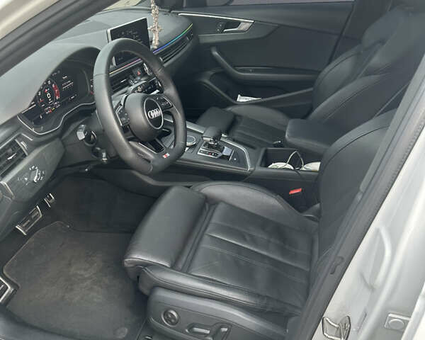 Ауди А4 2018 в Киеве на Automoto.ua Белый Ауди А4, объемом двигателя 2 л и пробегом 170 тыс. км за 19500 $, фото 12 на Automoto.ua