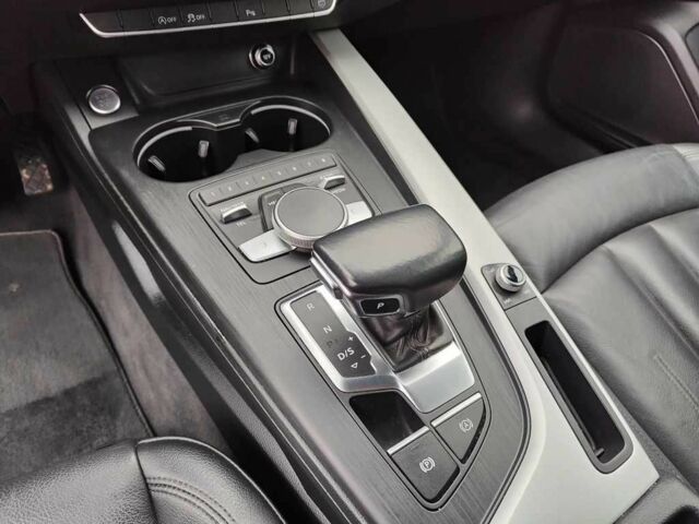 Белый Ауди А4, объемом двигателя 2 л и пробегом 80 тыс. км за 11200 $, фото 15 на Automoto.ua