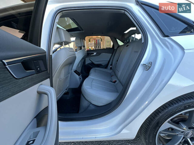 Белый Ауди А4, объемом двигателя 2 л и пробегом 122 тыс. км за 18650 $, фото 84 на Automoto.ua