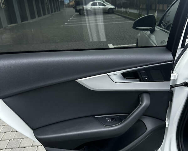 Белый Ауди А4, объемом двигателя 1.98 л и пробегом 127 тыс. км за 20900 $, фото 29 на Automoto.ua