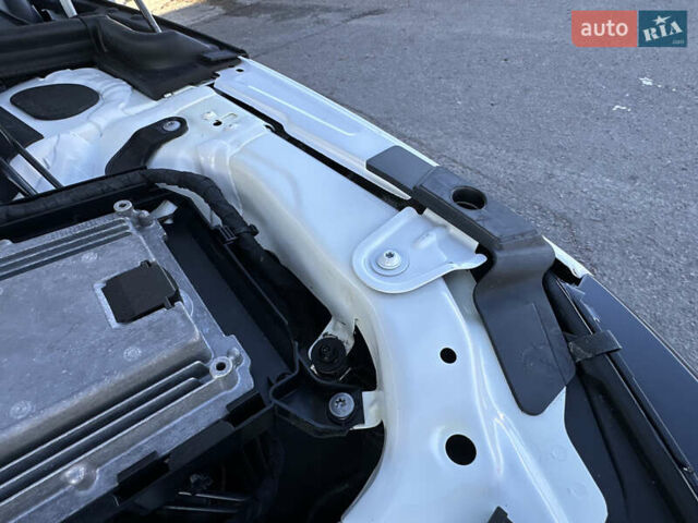 Белый Ауди А4, объемом двигателя 2 л и пробегом 122 тыс. км за 18650 $, фото 128 на Automoto.ua