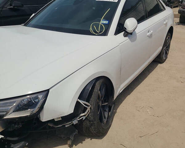 Белый Ауди А4, объемом двигателя 1.98 л и пробегом 81 тыс. км за 16000 $, фото 4 на Automoto.ua