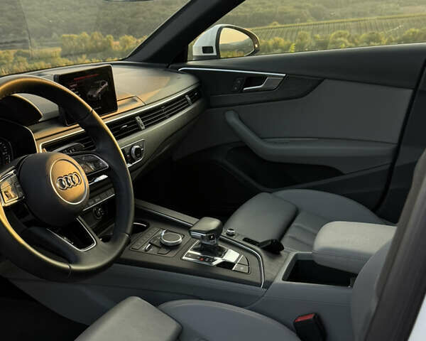 Білий Ауді А4, об'ємом двигуна 1.98 л та пробігом 98 тис. км за 18700 $, фото 19 на Automoto.ua