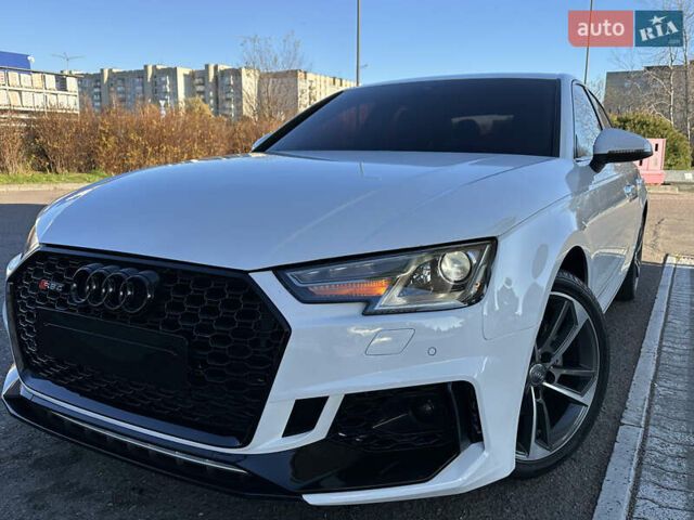 Белый Ауди А4, объемом двигателя 2 л и пробегом 122 тыс. км за 18650 $, фото 10 на Automoto.ua