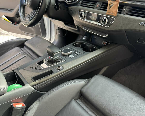 Белый Ауди А4, объемом двигателя 1.98 л и пробегом 111 тыс. км за 28500 $, фото 8 на Automoto.ua