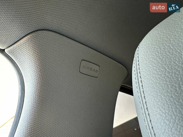 Белый Ауди А4, объемом двигателя 2 л и пробегом 122 тыс. км за 18650 $, фото 114 на Automoto.ua