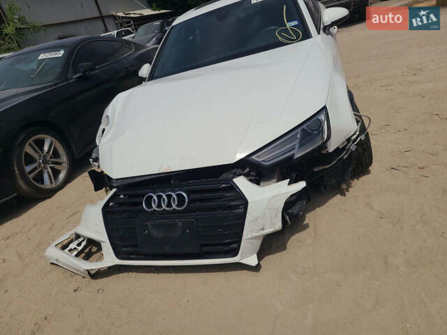 Белый Ауди А4, объемом двигателя 1.98 л и пробегом 81 тыс. км за 16000 $, фото 2 на Automoto.ua