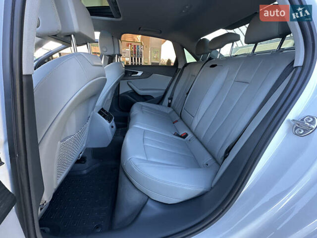 Белый Ауди А4, объемом двигателя 2 л и пробегом 122 тыс. км за 18650 $, фото 85 на Automoto.ua