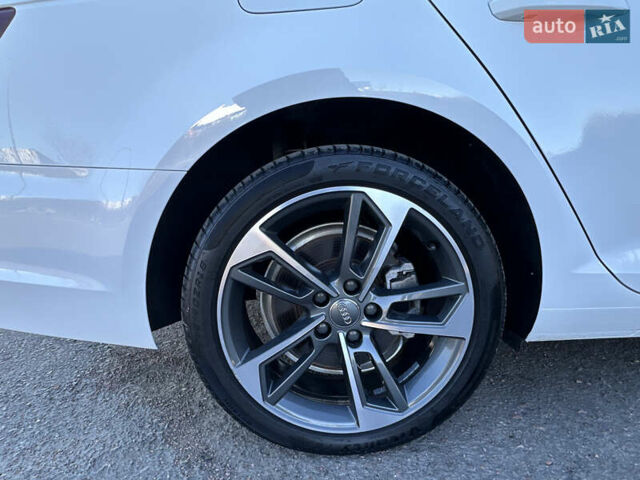 Белый Ауди А4, объемом двигателя 2 л и пробегом 122 тыс. км за 18650 $, фото 34 на Automoto.ua