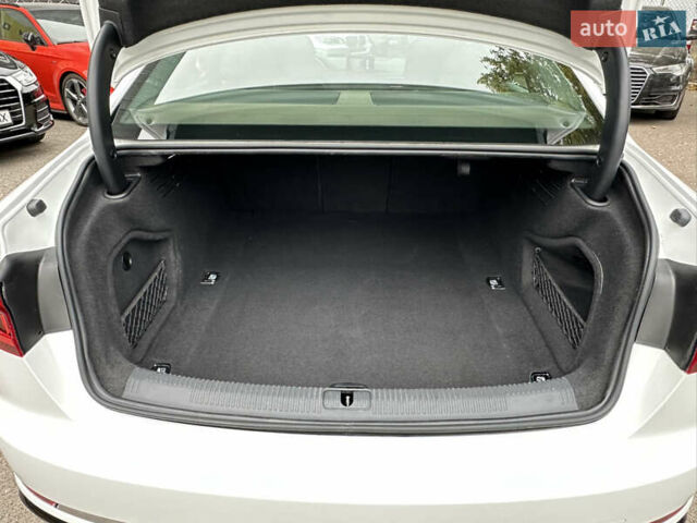 Білий Ауді А4, об'ємом двигуна 2 л та пробігом 96 тис. км за 20500 $, фото 28 на Automoto.ua