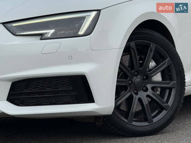 Білий Ауді А4, об'ємом двигуна 2 л та пробігом 133 тис. км за 19450 $, фото 3 на Automoto.ua