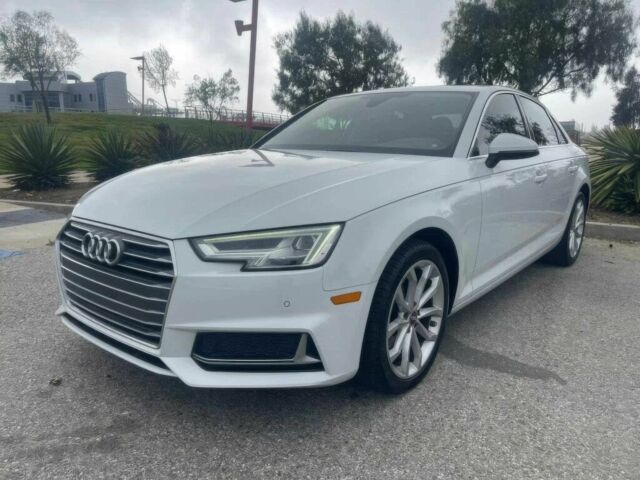 Белый Ауди А4, объемом двигателя 2 л и пробегом 31 тыс. км за 12000 $, фото 2 на Automoto.ua