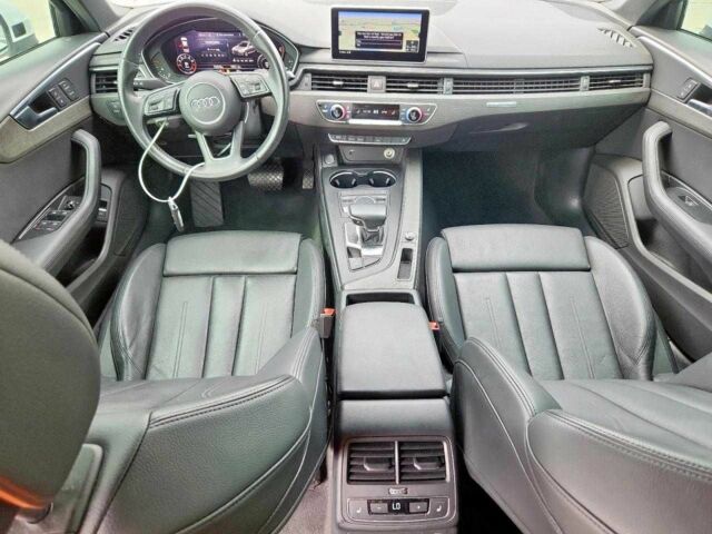 Белый Ауди А4, объемом двигателя 0 л и пробегом 72 тыс. км за 14000 $, фото 7 на Automoto.ua