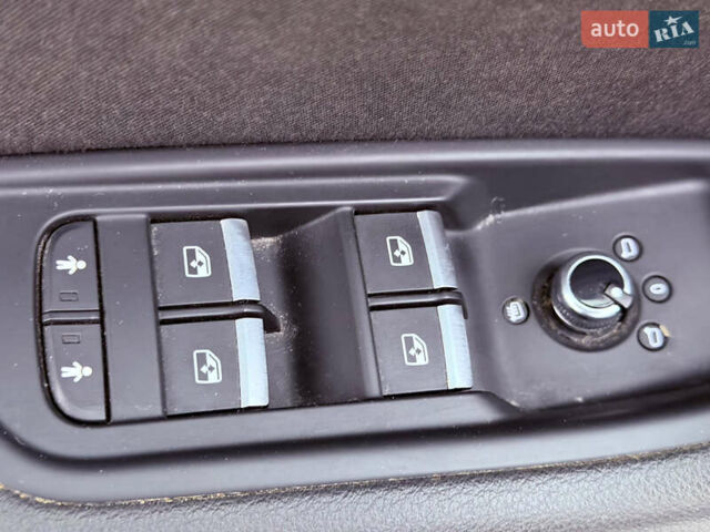 Белый Ауди А4, объемом двигателя 1.97 л и пробегом 92 тыс. км за 24000 $, фото 10 на Automoto.ua