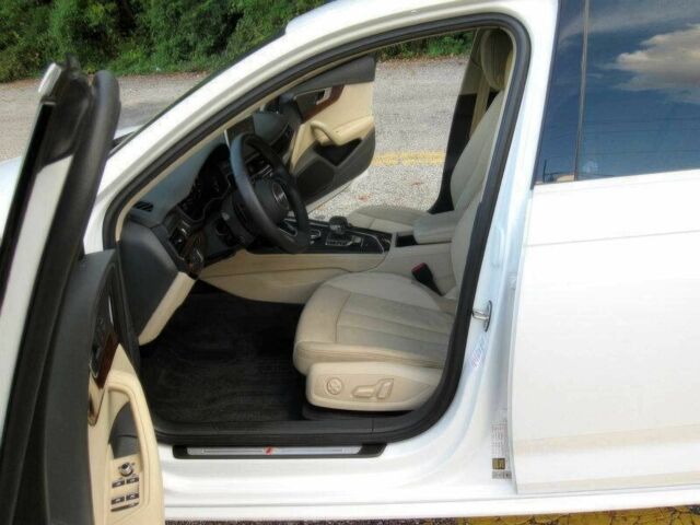 Белый Ауди А4, объемом двигателя 2 л и пробегом 45 тыс. км за 13500 $, фото 8 на Automoto.ua