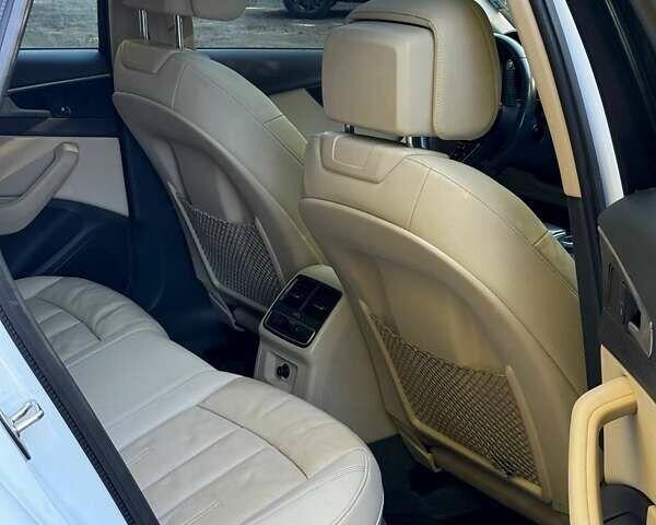 Білий Ауді А4, об'ємом двигуна 1.98 л та пробігом 114 тис. км за 17300 $, фото 19 на Automoto.ua