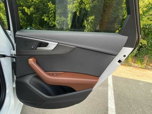 Белый Ауди А4, объемом двигателя 2 л и пробегом 29 тыс. км за 17150 $, фото 6 на Automoto.ua