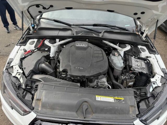 Белый Ауди А4, объемом двигателя 2 л и пробегом 120 тыс. км за 20500 $, фото 10 на Automoto.ua